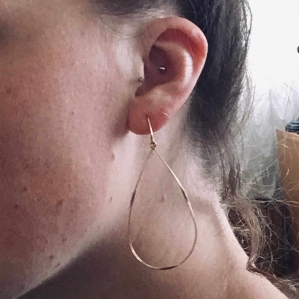 2’ Gold Dainty Dangly Earrings